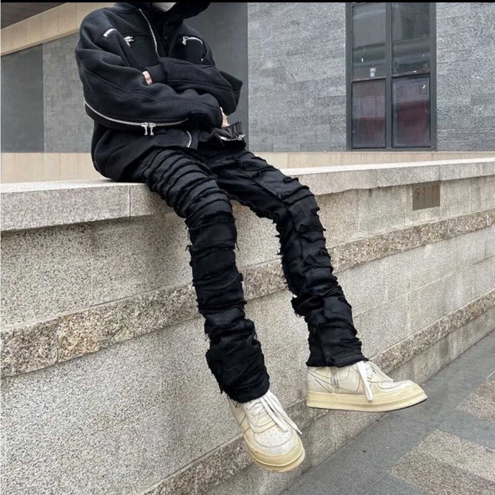 Distressed Black Jeans Size 34